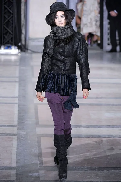 Look 8